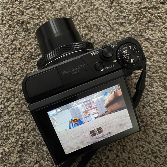 Canon G7X Camera - Picture 2 of 3